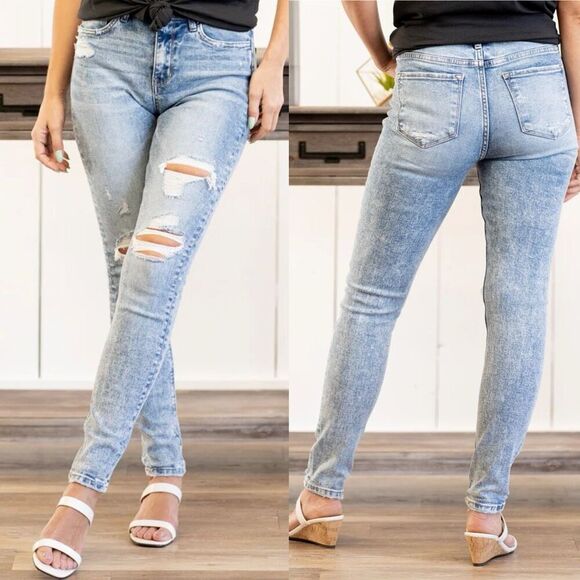 Vervet Dark Age High Rise Distressed Skinny Jeans  Size 28 - Picture 1 of 6